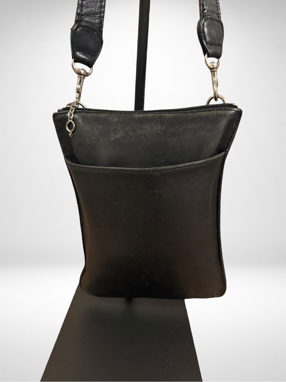 COACH Authentic Vintage Black Glovetanned Leather Crossbody Bag Adjustable Strap